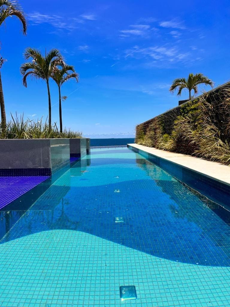 APARTAMENTO SOFISTICADO, VISTA MAR e ACESSO EXCLUSIVO à PRAIA Apartment in Salvador