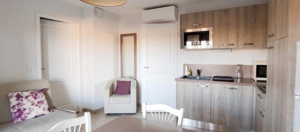 Appartement confortable à Remoulins, 49 m² avec piscine Apartment in Provence-Alpes-Côte d'Azur