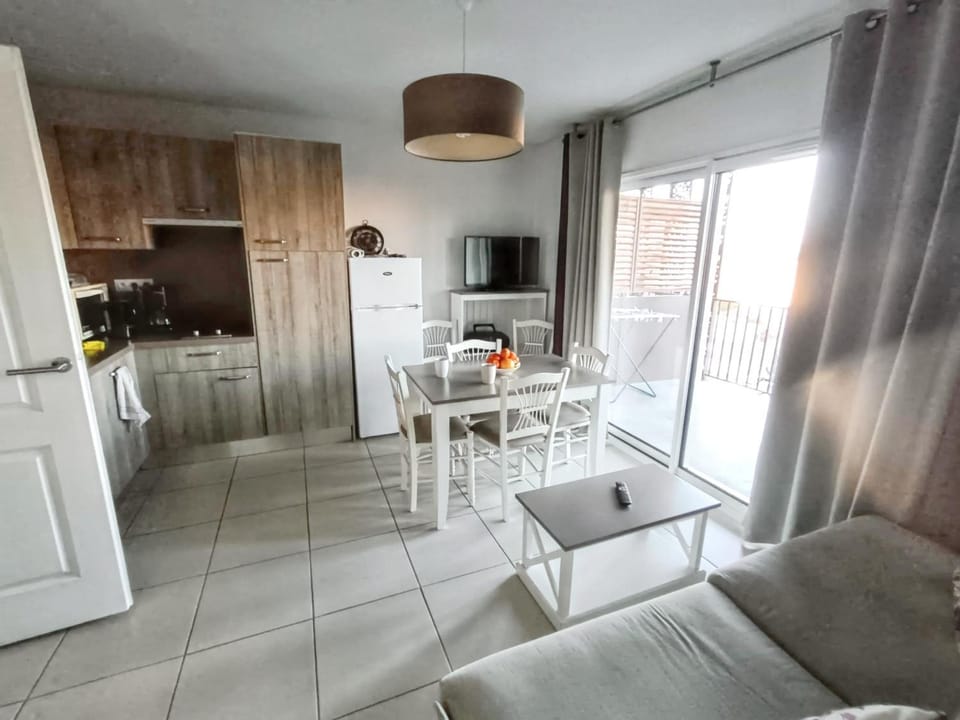 Appartement confortable à Remoulins, 49 m² avec piscine Apartment in Provence-Alpes-Côte d'Azur