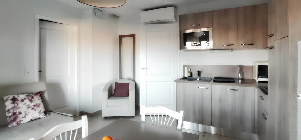 Appartement confortable à Remoulins, 49 m² avec piscine Apartment in Provence-Alpes-Côte d'Azur