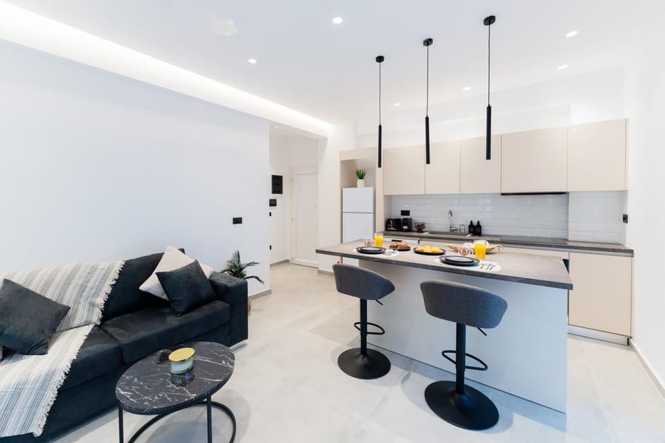 Kitchen or kitchenette, Living room, Seating area