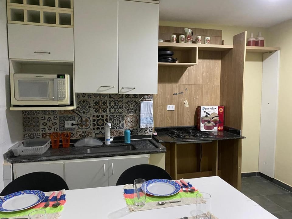 Kitchen or kitchenette, Dining area, pet friendly, stove