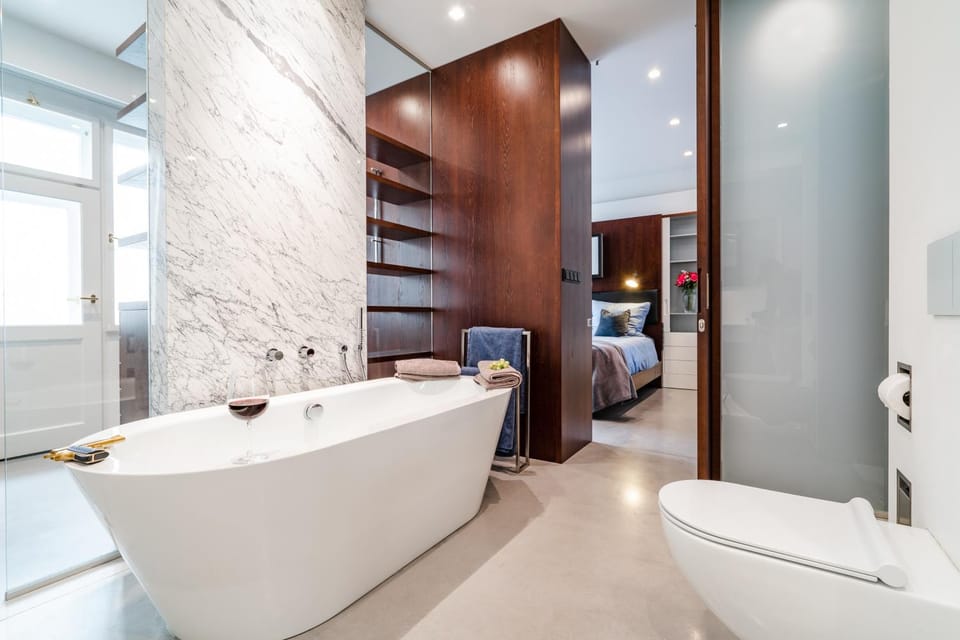 Bathroom, Bath, towels