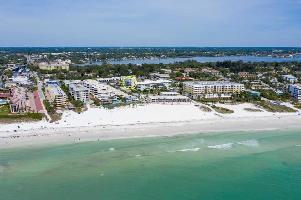 Bird's eye view, Beach
