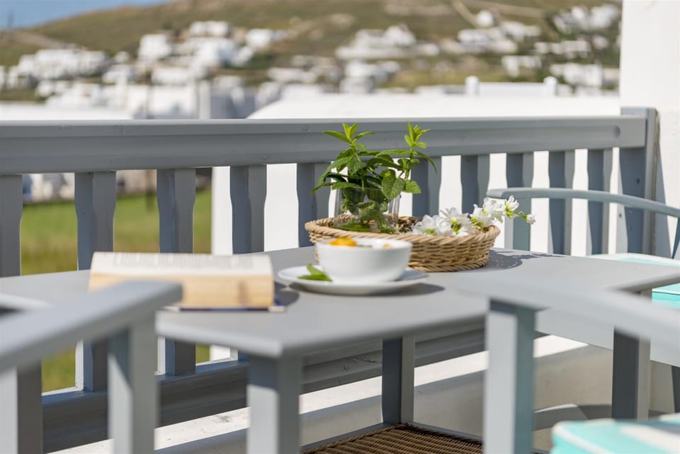 Balcony/Terrace, Decorative detail