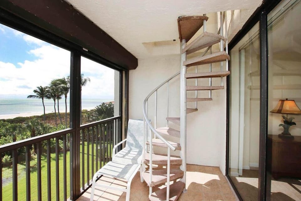 Patio, Day, Natural landscape, View (from property/room), Balcony/Terrace, Sea view