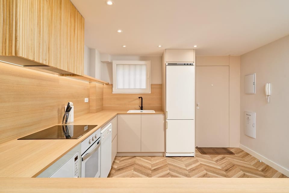 Kitchen or kitchenette, Living room