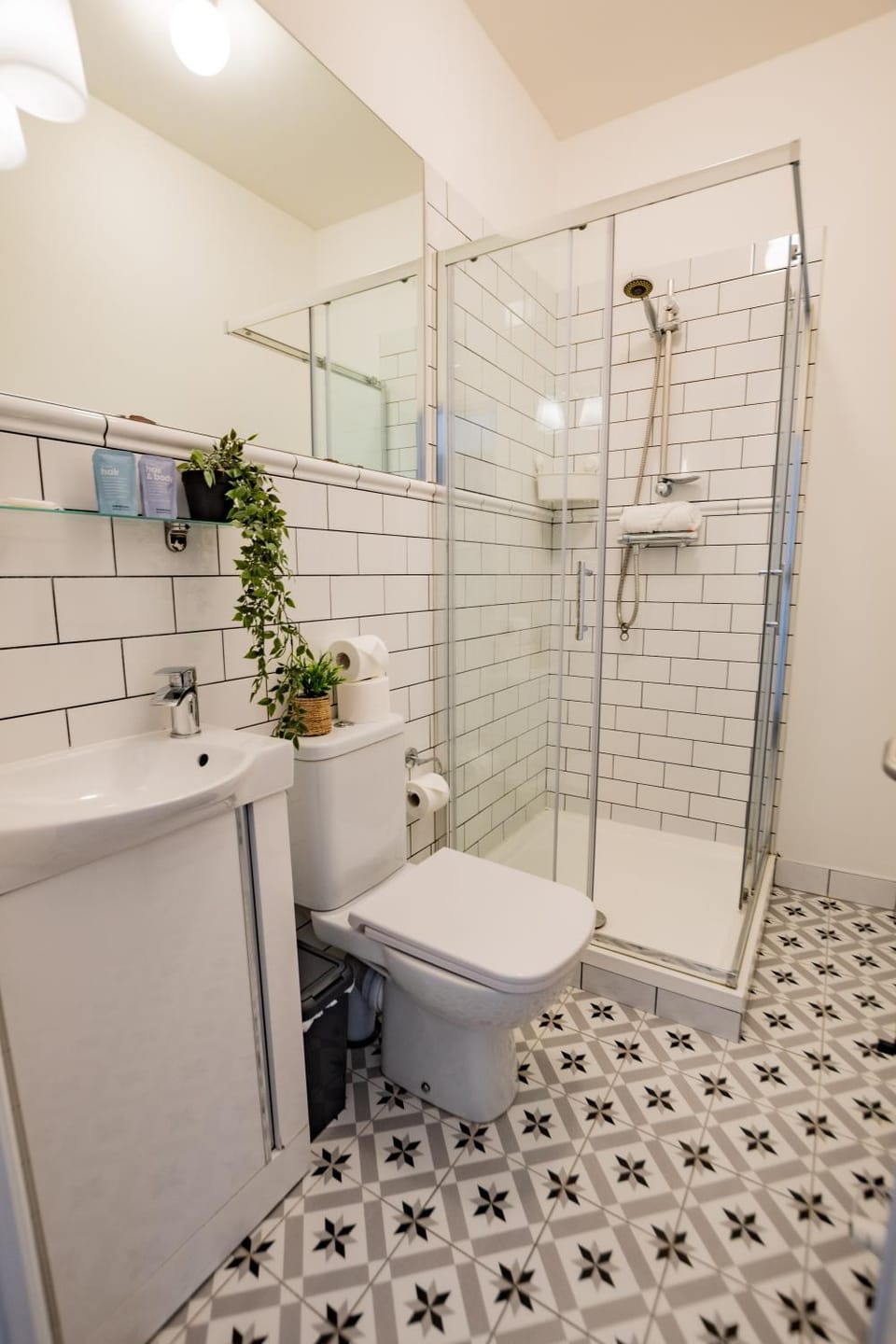 Superb Marina Studio- Sleeps 3 Apartment in Dublin