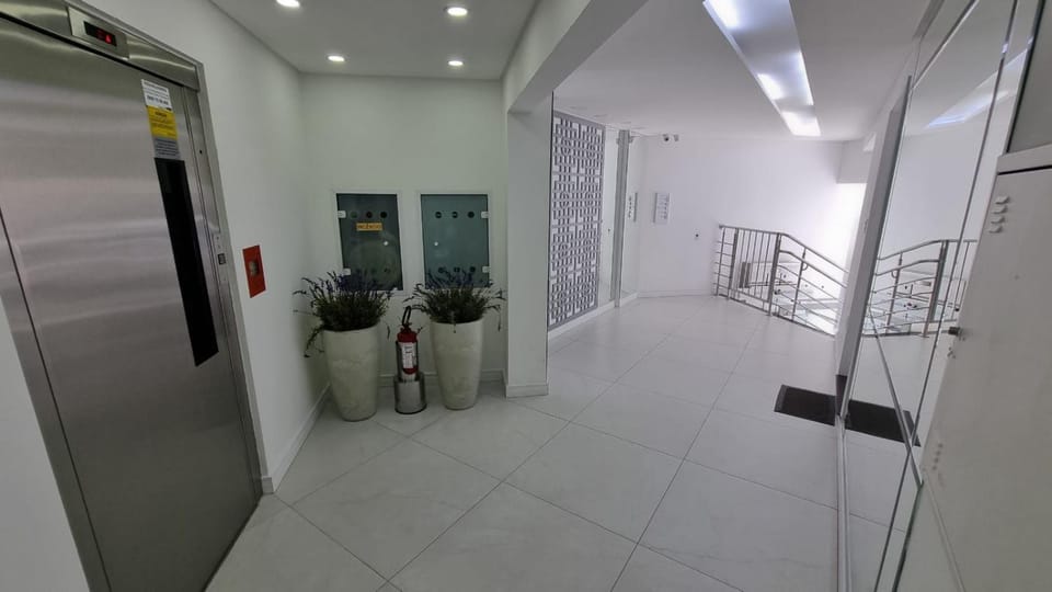Apartamento pé na areia em Meia Praia com churrasqueira com vista mar Apartment in Porto Belo
