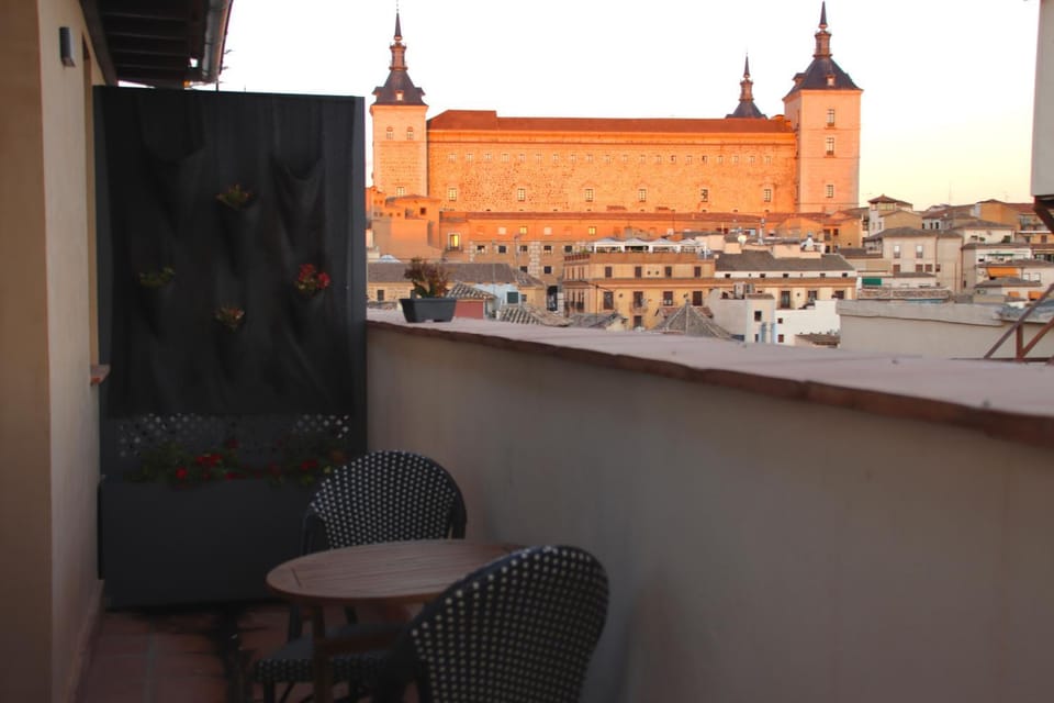 Balcony/Terrace, Landmark view, Landmark view