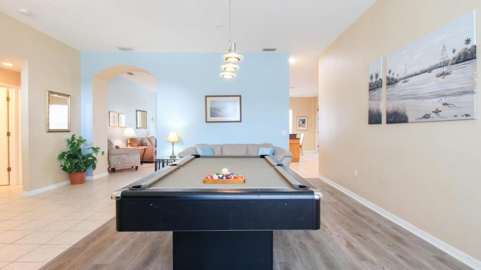 Sabal Harbour pool home with lake views - Harbour Happiness House in Bradenton