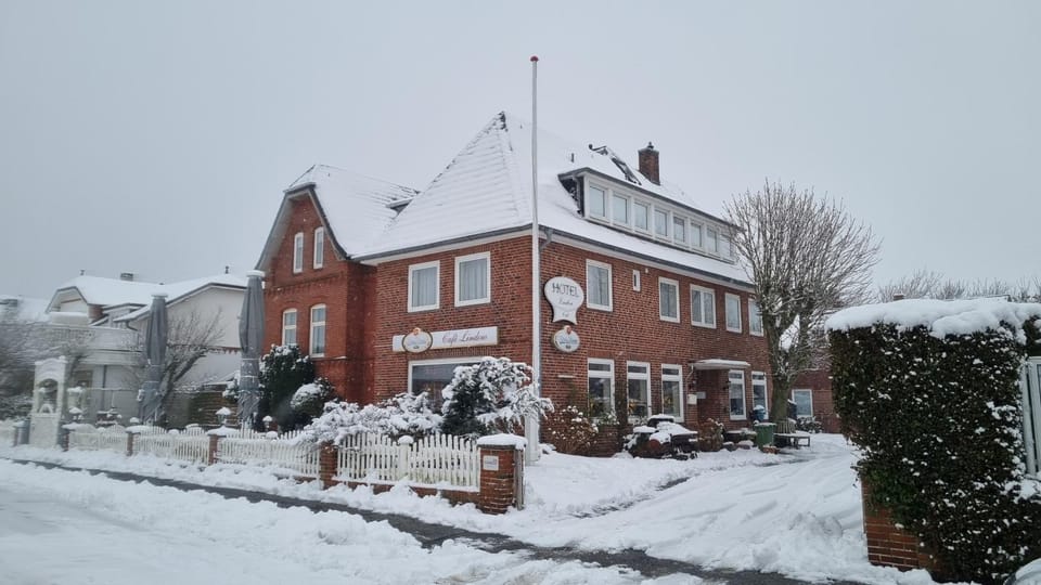 Property building, Winter