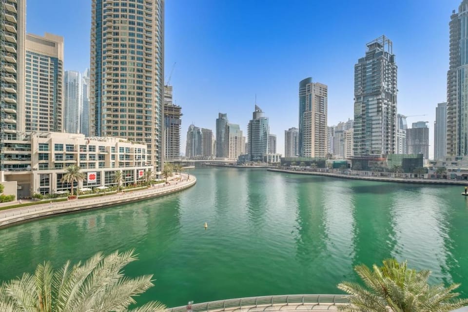 Luxury new studio Dubai Marina 10min to the beach Apartment in Dubai