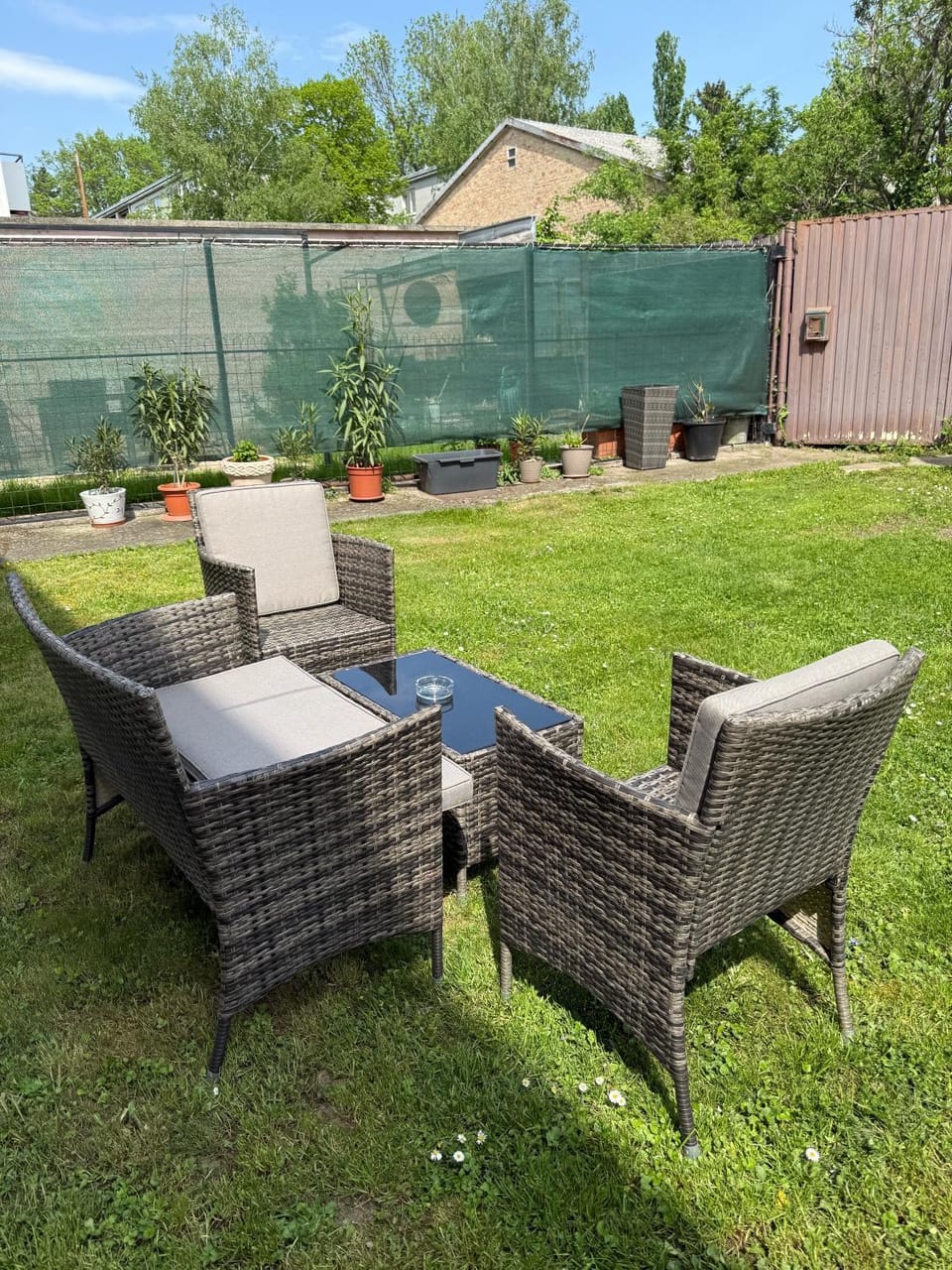 Property building, Patio, Garden, Seating area, Garden view