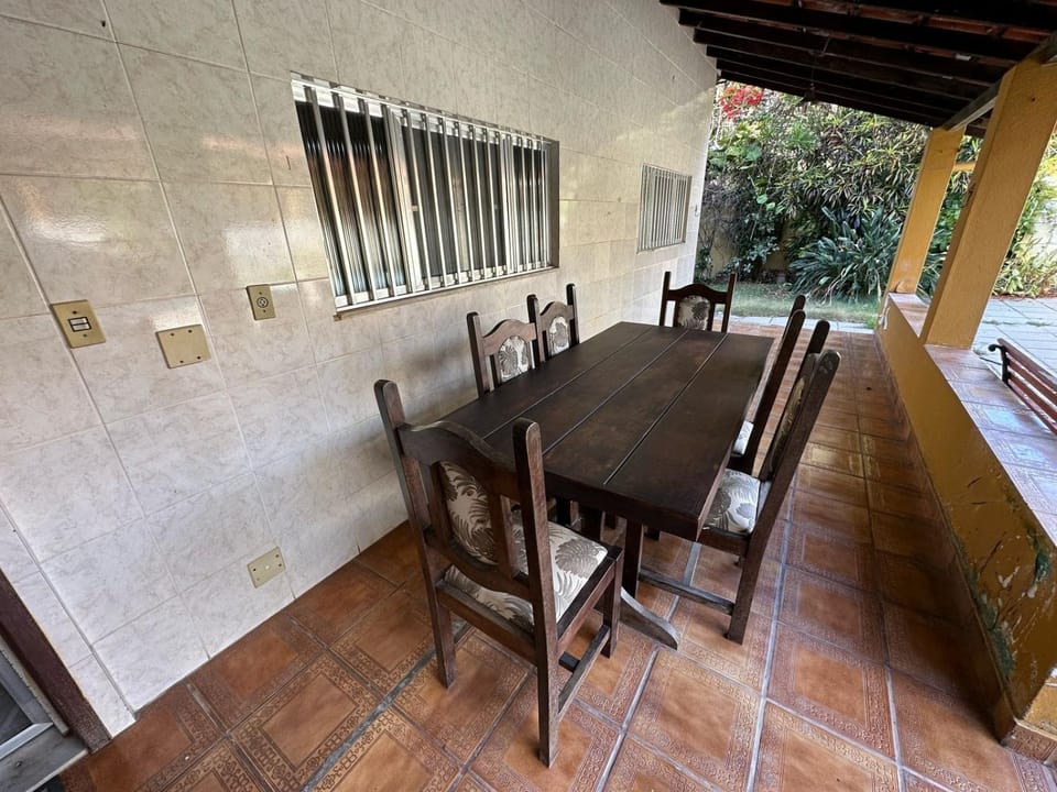 Suites Casa Amarela Hostel in Cabo Frio