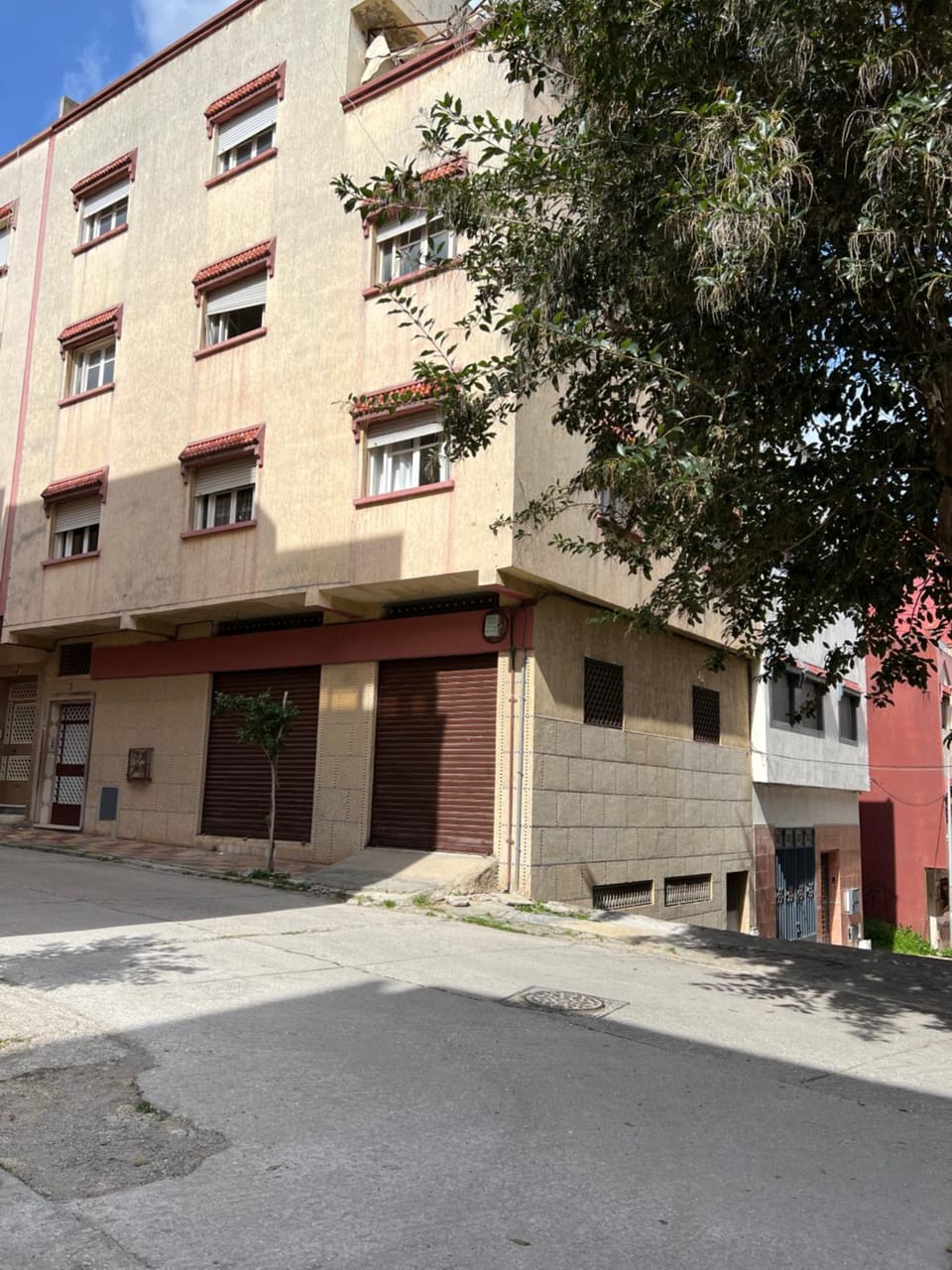 Property building, Day