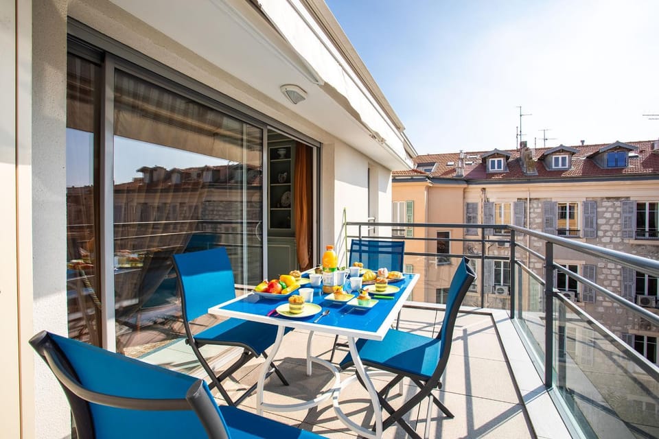 Balcony/Terrace, Dining area