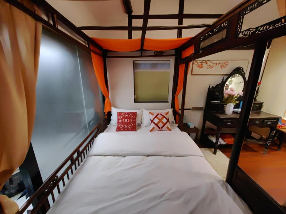 Bed, Bedroom