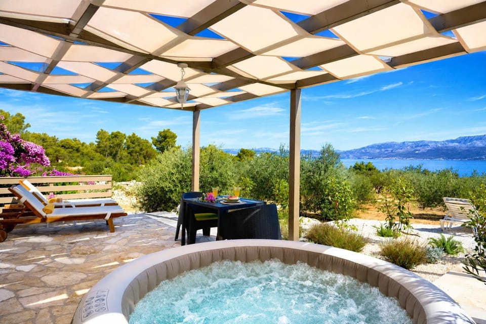 Patio, Natural landscape, Hot Tub, View (from property/room), Balcony/Terrace, Mountain view, Sea view, sunbed
