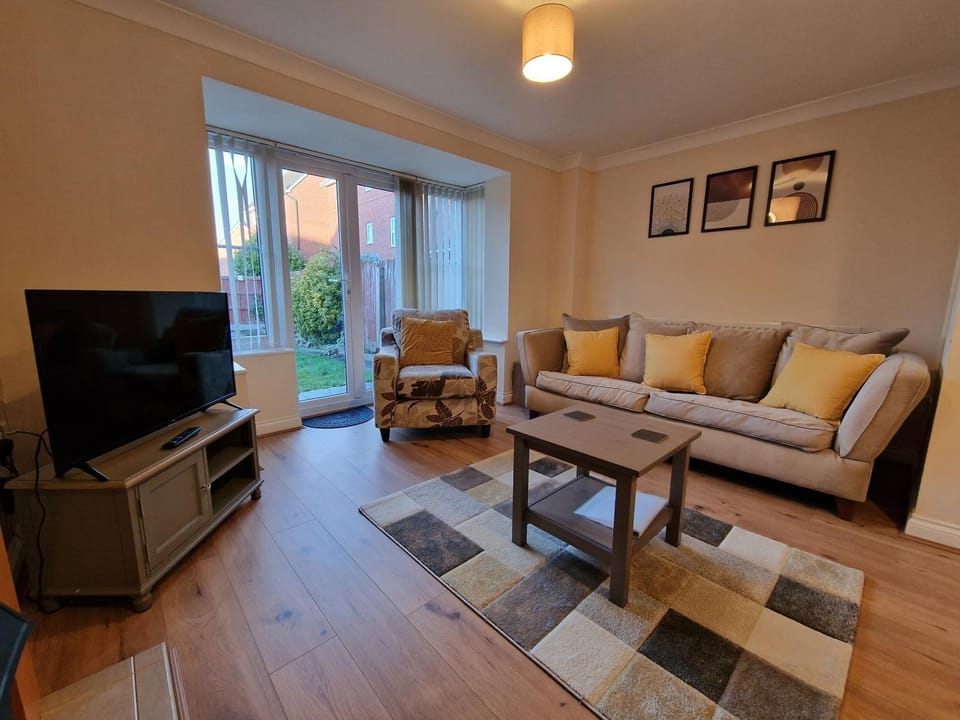 Cosy 3 story home House in England