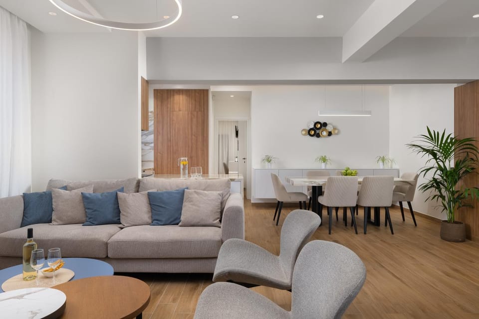 Living room, Seating area, Dining area