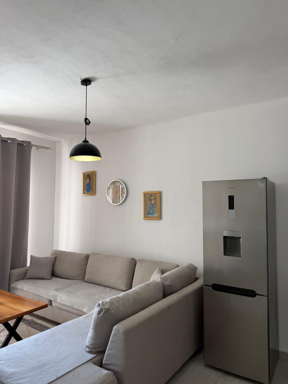 Kitchen or kitchenette, Living room, Seating area, oven