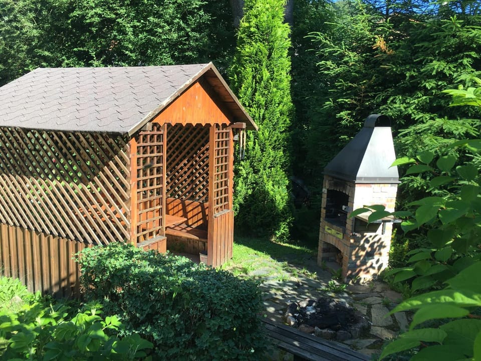 BBQ facilities, Garden, Seating area