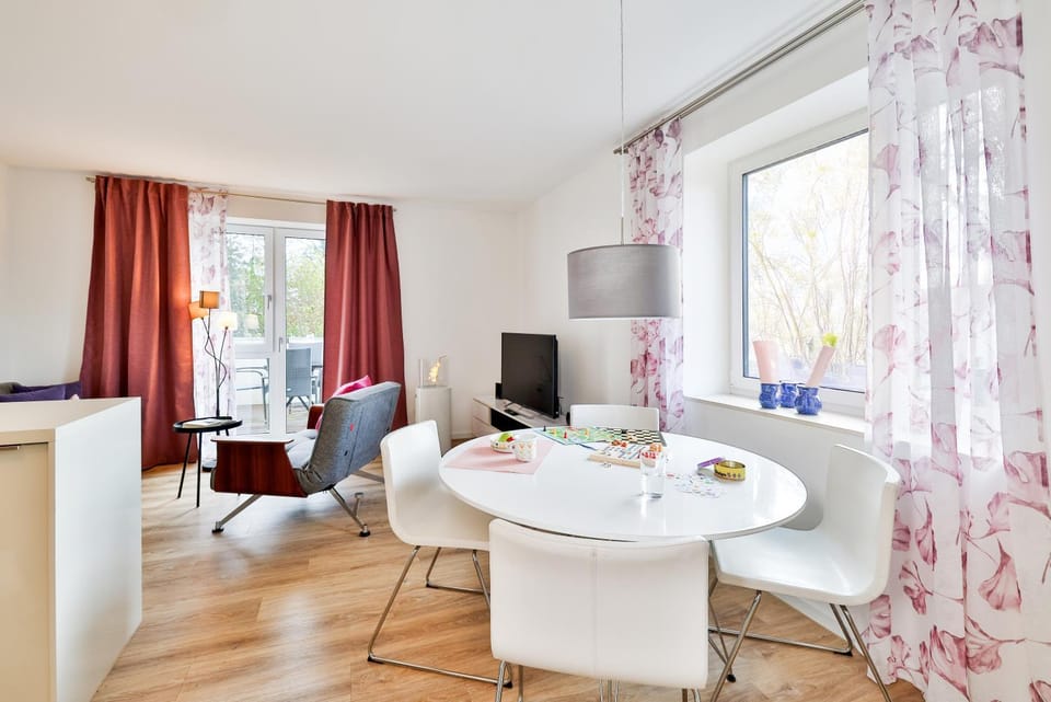 Living room, Seating area, Dining area, Food