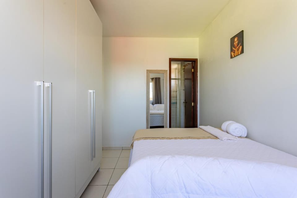 towels, wardrobe