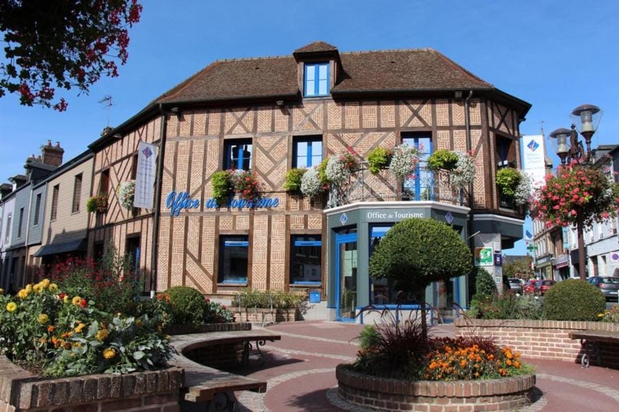 Les Reinettes House in Normandy