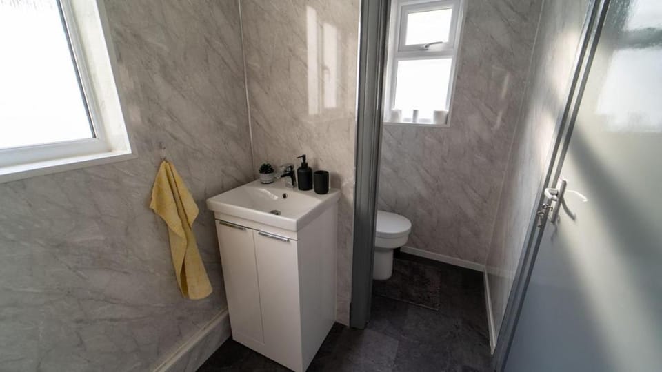 3 bedroom home by the beach House in Wales