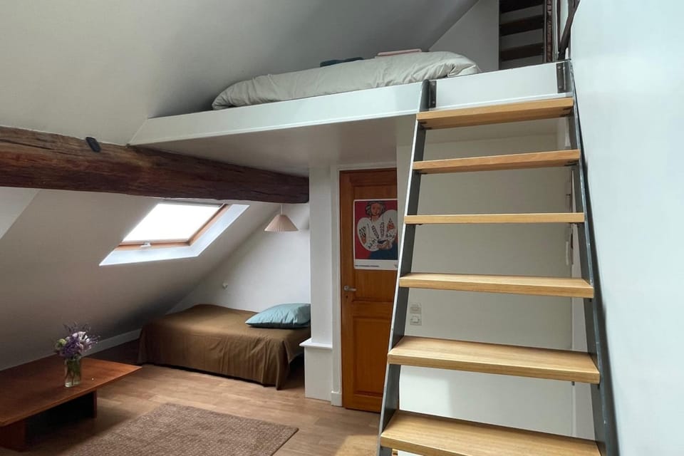 Marais 4th Rooftop Apartment with Mezzanine managed by Mey Agency Apartment in Paris