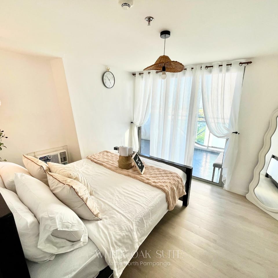 Suite - One Bedroom Corner Unit with Huge Balcony & Mt Arayat View Apartment in Calabarzon
