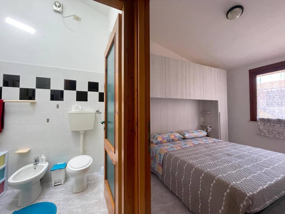Bathroom, Bedroom