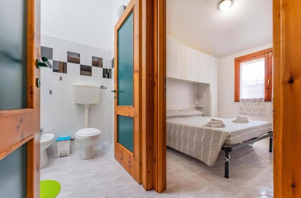 Bathroom, Bedroom