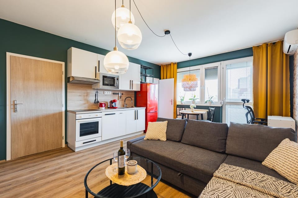 Kitchen or kitchenette, Living room, Seating area, Dining area, dishwasher, oven, stove