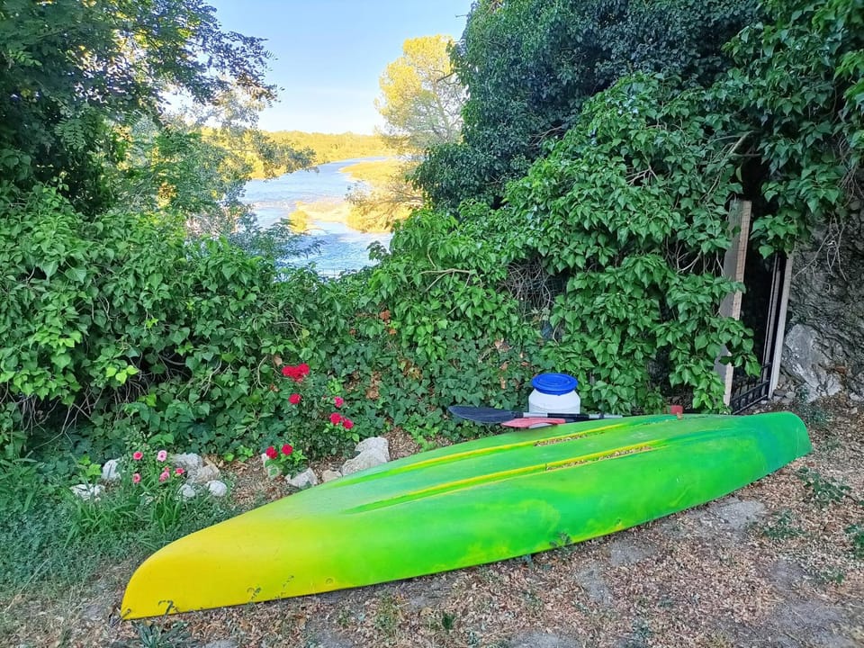 Natural landscape, Activities, Canoeing, Garden view, River view