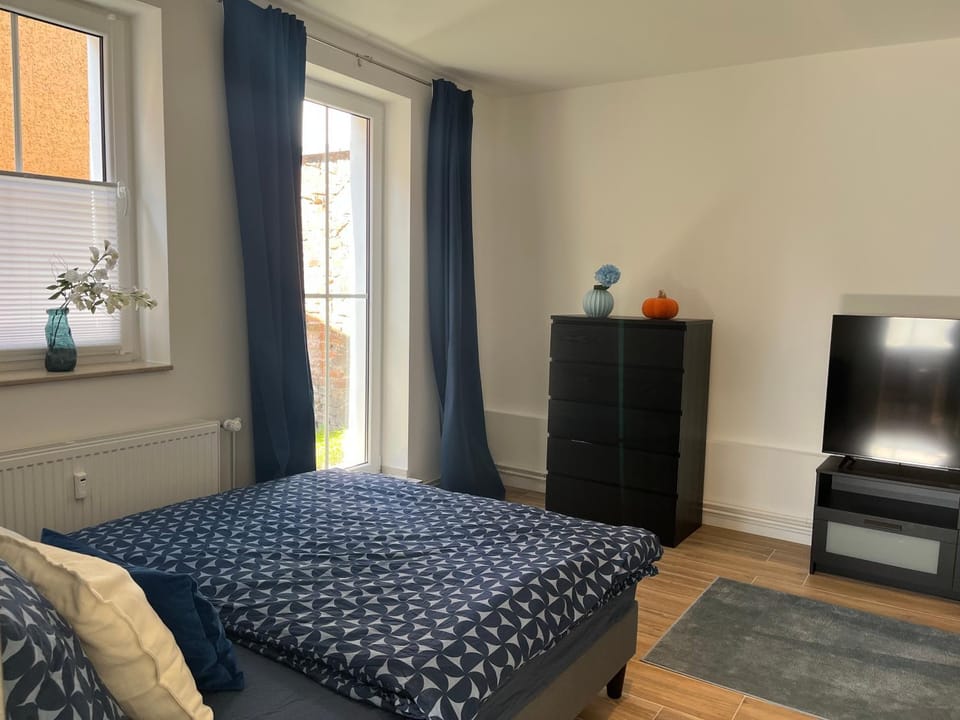 Living room, Bedroom