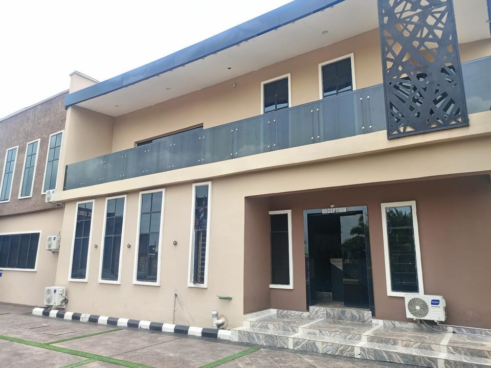 Property building, Day