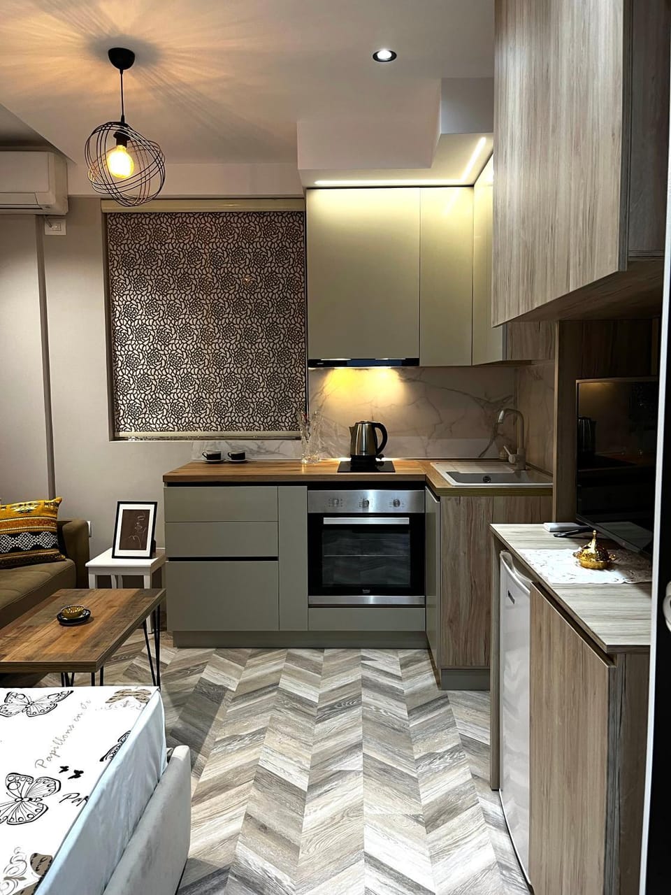 Kitchen or kitchenette