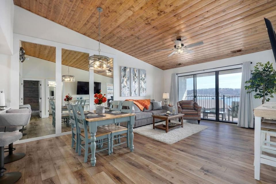 Lakeview Getaway Apartment in Kimberling City