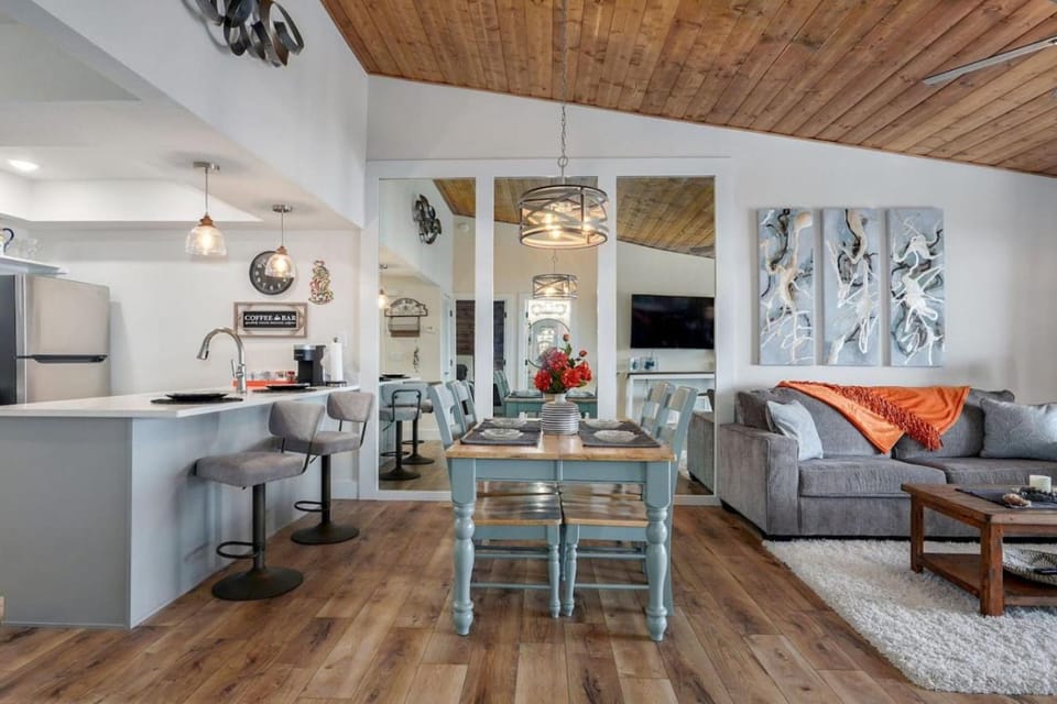 Lakeview Getaway Apartment in Kimberling City