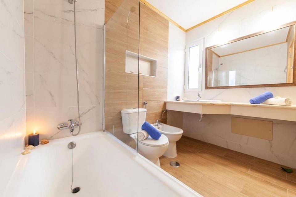 Toilet, Bathroom, Bath