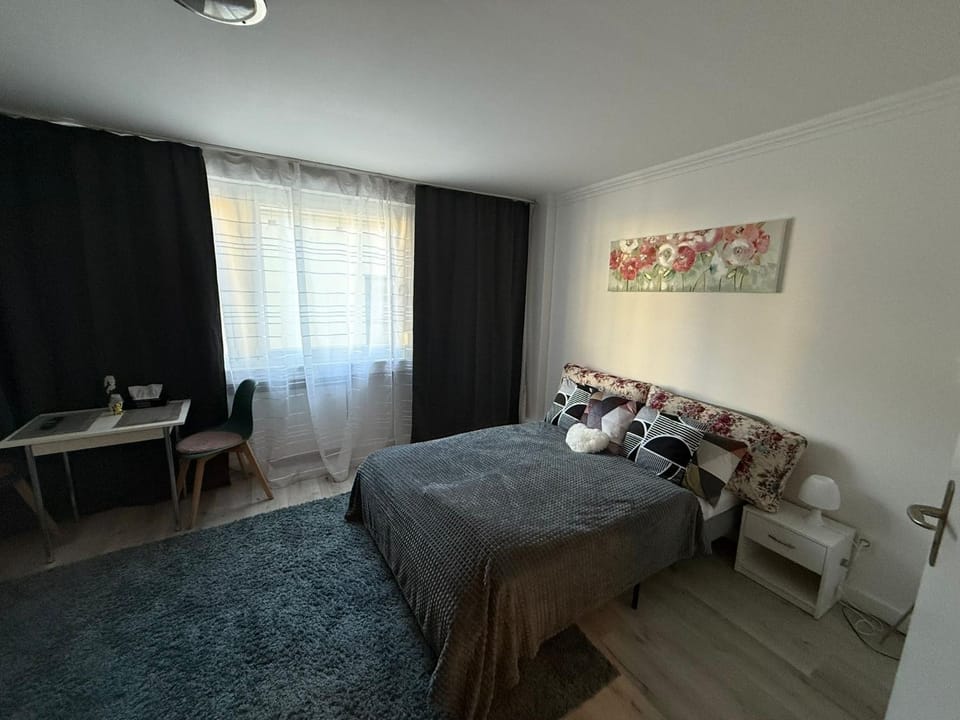 Living room, Photo of the whole room