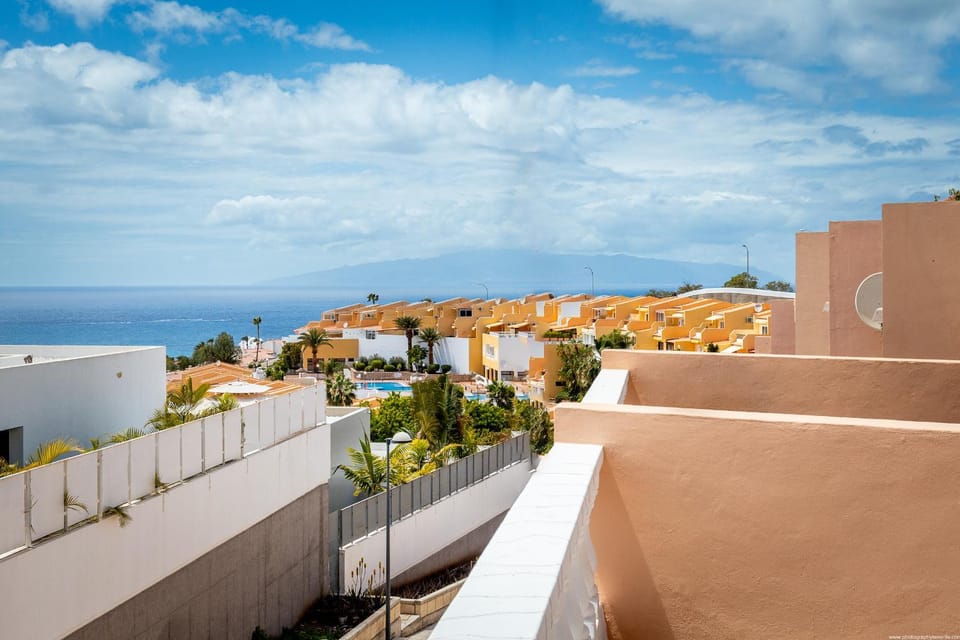 Paradise Court Suites Apartment in Costa Adeje