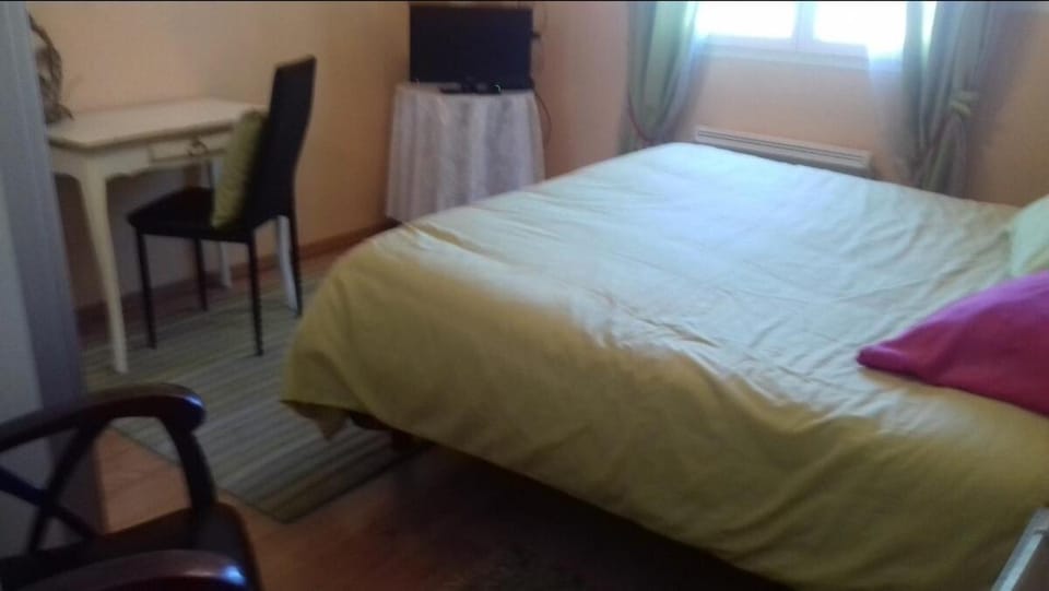 Chambres dans villa avec vue magnifique Bed and Breakfast in Provence