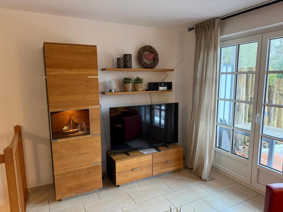 TV and multimedia, Balcony/Terrace, Living room