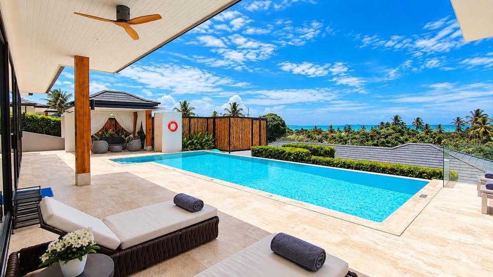 Patio, Natural landscape, View (from property/room), Balcony/Terrace, Pool view, sunbed