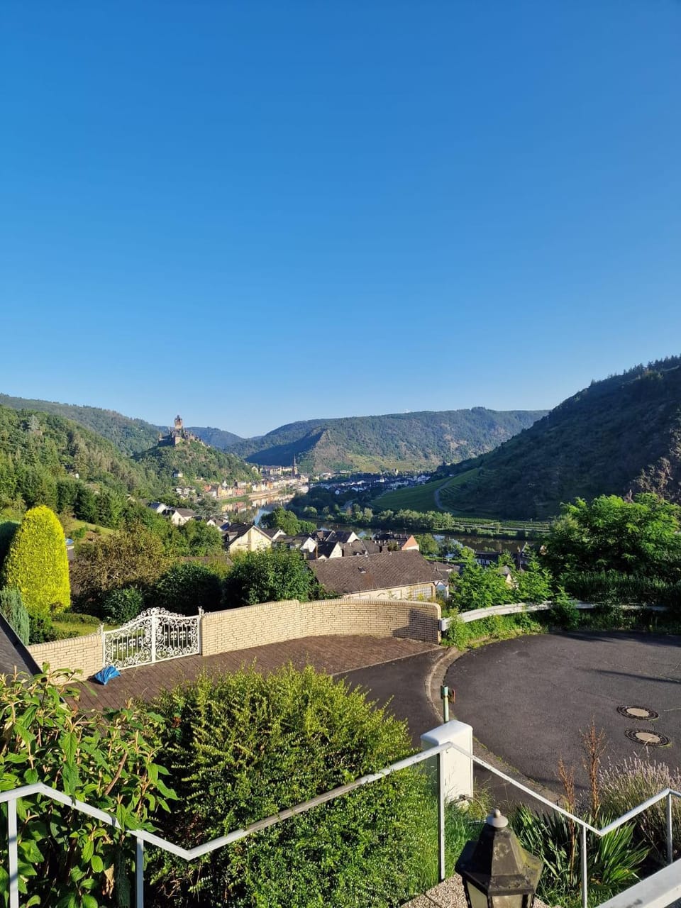 Nearby landmark, Day, Natural landscape, Mountain view, River view