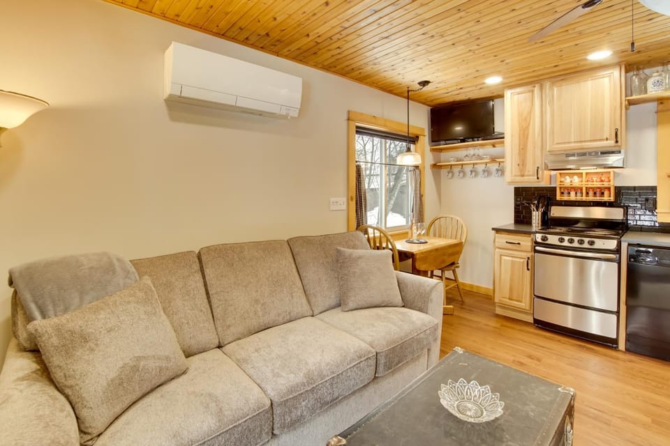 Cle Elum Cabin on the Yakima River! Cabin in King County